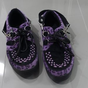 Tuk sneakers